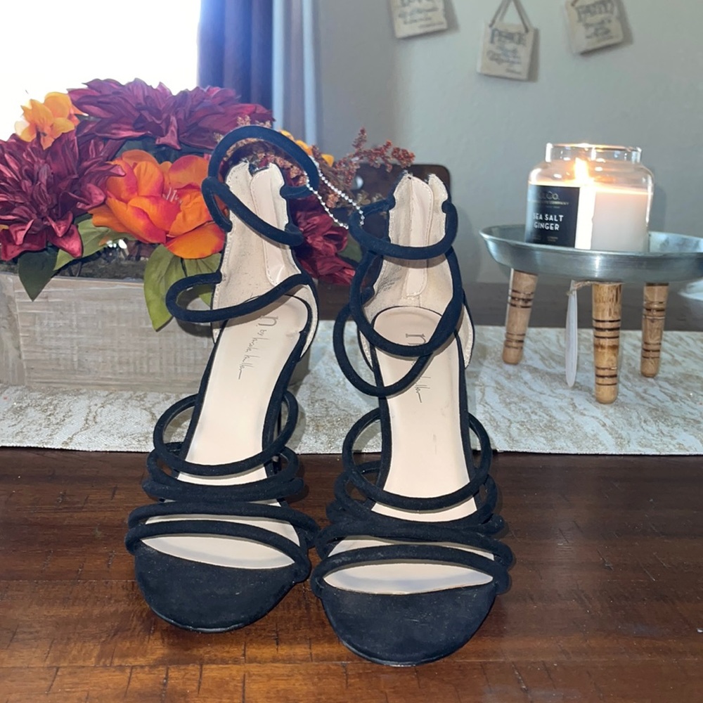 Alyssa open toe pum shoes,only used once but would look so great with any outfit